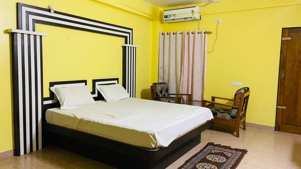 Hotel M J Residency Puri Buitenkant foto