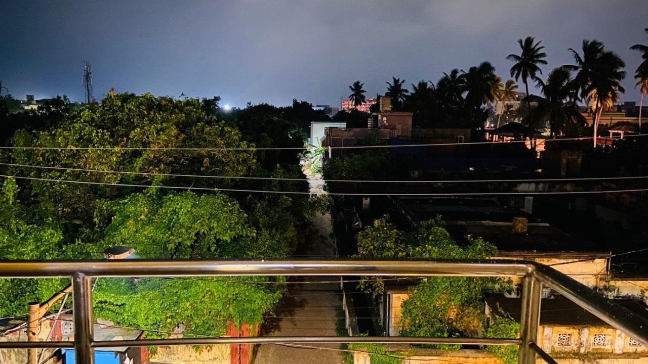 Hotel M J Residency Puri Buitenkant foto
