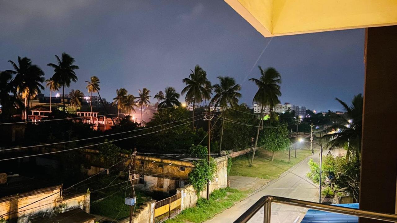 Hotel M J Residency Puri Buitenkant foto