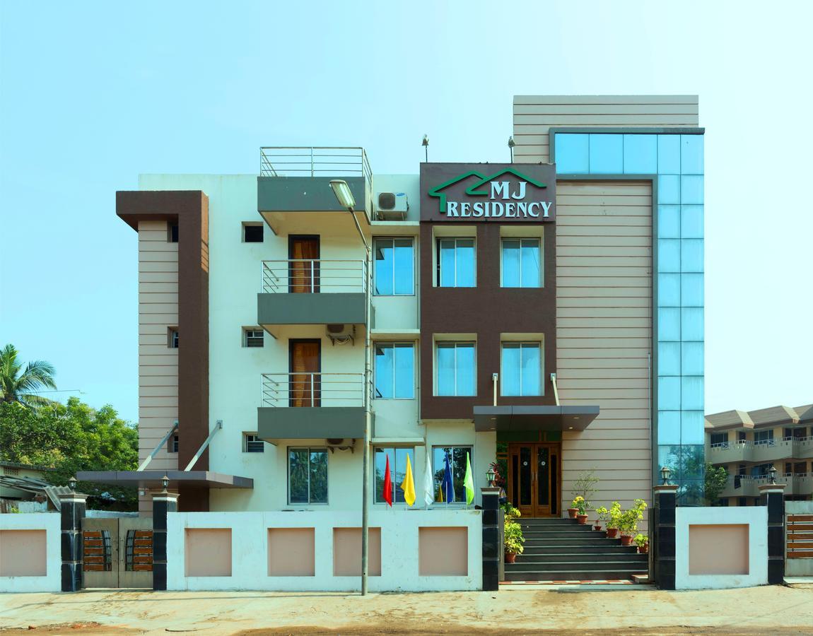 Hotel M J Residency Puri Buitenkant foto