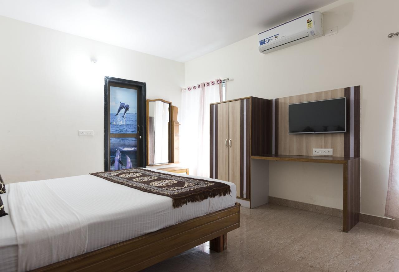 Hotel M J Residency Puri Buitenkant foto