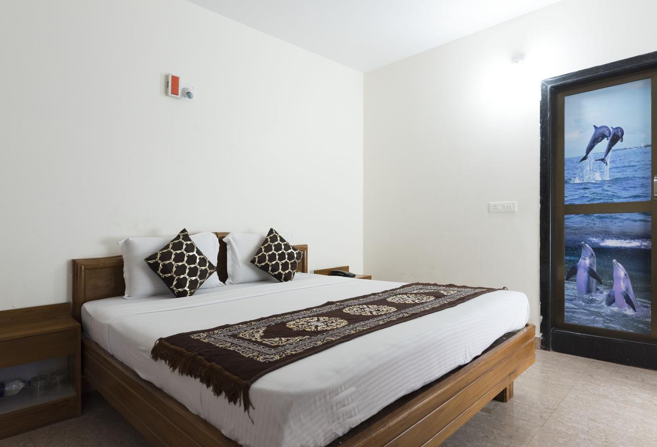 Hotel M J Residency Puri Buitenkant foto