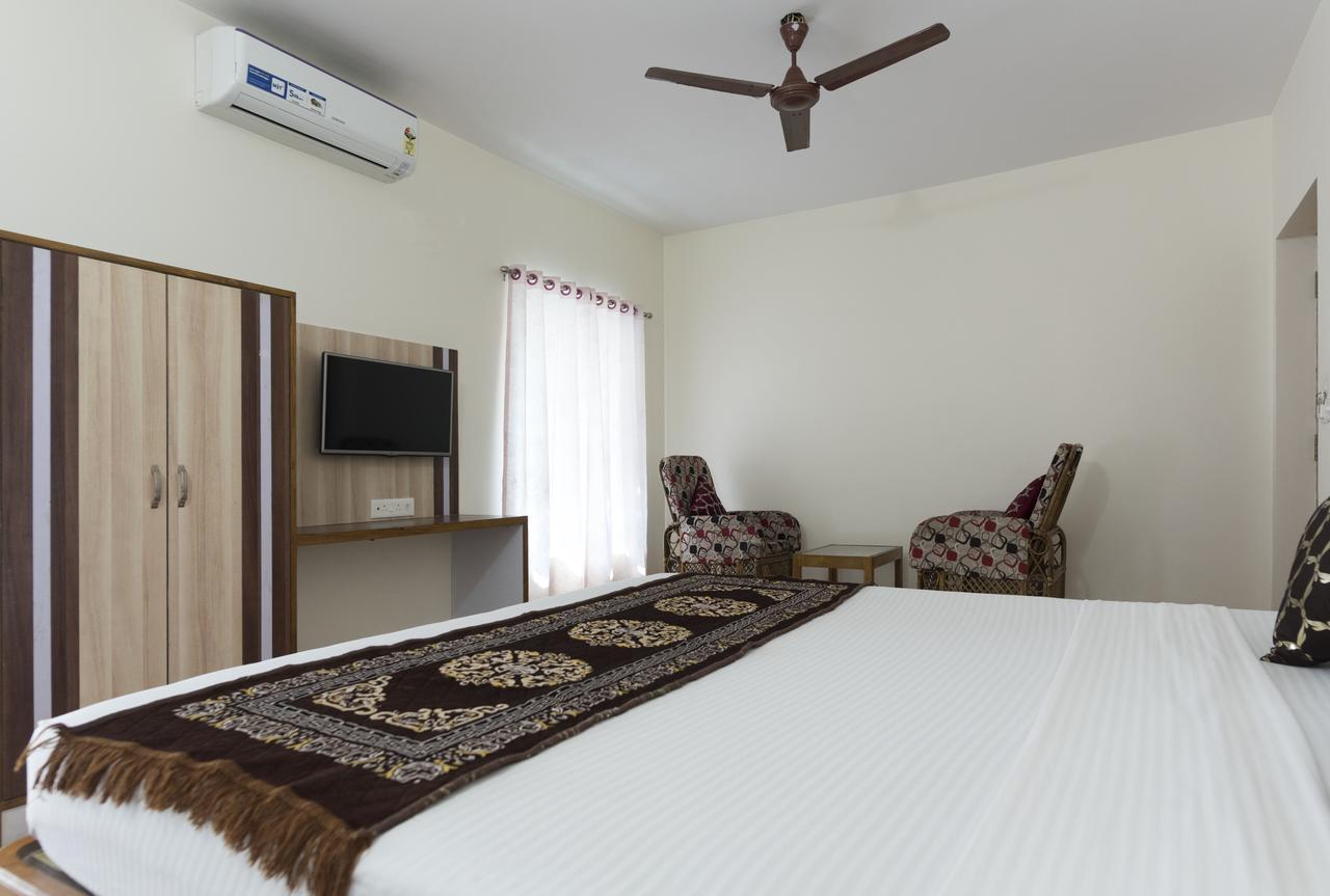 Hotel M J Residency Puri Buitenkant foto