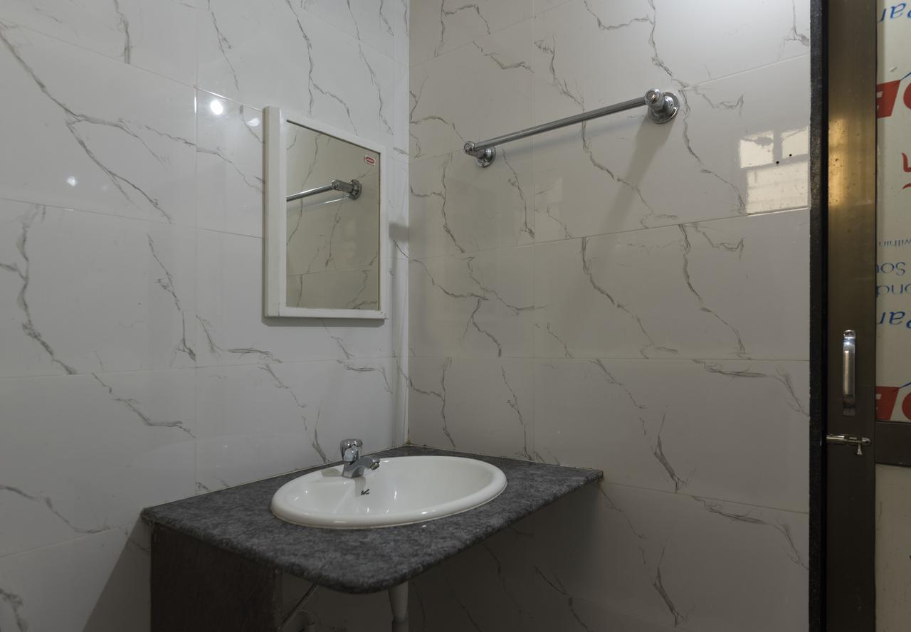 Hotel M J Residency Puri Buitenkant foto