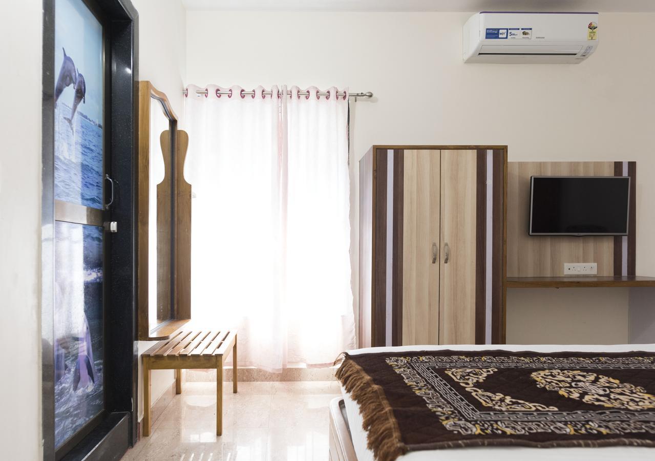Hotel M J Residency Puri Buitenkant foto